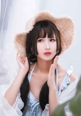 女人脱裙子让男生去摸_4K高清迅雷在线观看